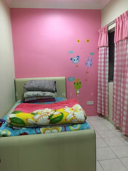 Pangsapuri untuk Dijual di Bayu Villa - Stephanie Yap - Bedroom - PropertyGuru.com.my
