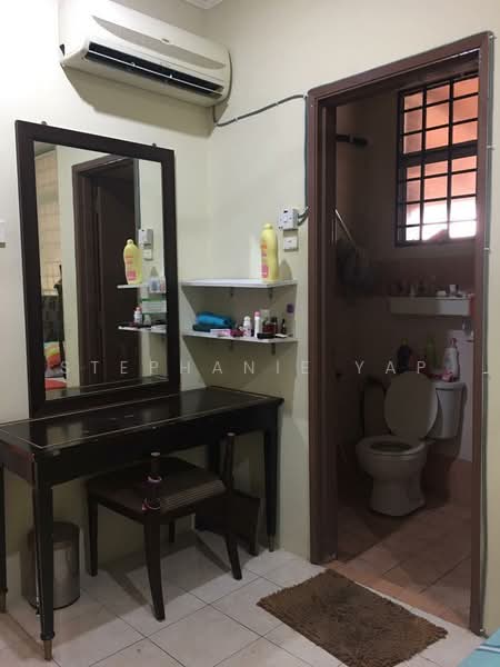 Pangsapuri untuk Dijual di Bayu Villa - Stephanie Yap - Bathroom - PropertyGuru.com.my