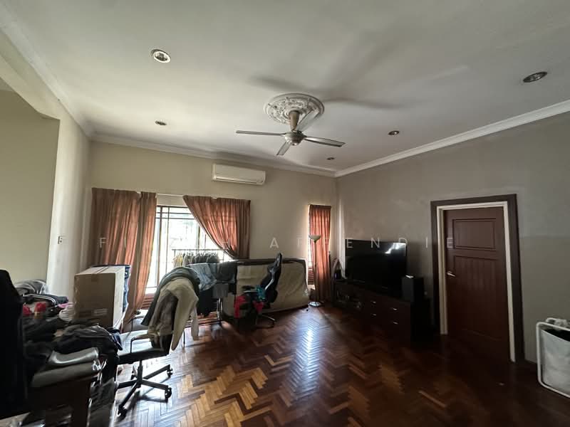 Rumah Teres 2-Tingkat untuk Dijual di Putra Heights (Subang Jaya) - Filzah Affendie - Family Hall - PropertyGuru.com.my