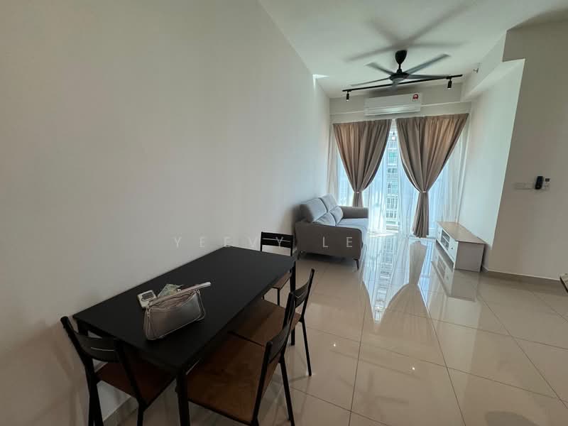 Kediaman Servis untuk Disewa di 121 Residences - Yeevy Lee - Living Room - PropertyGuru.com.my