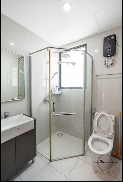 Condominium for Rent at Kings Bay @ Country Garden Danga Bay - Kim . - Bathroom - PropertyGuru.com.my