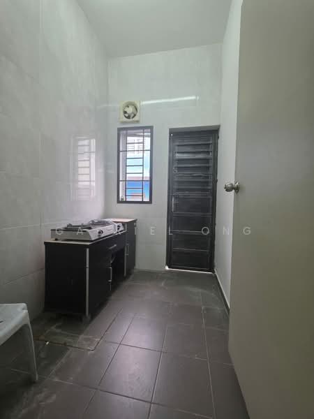Rumah Teres 2-Tingkat untuk Dijual di Taman Setia Indah (Tebrau) - Gabriel Ong - Kitchen - PropertyGuru.com.my