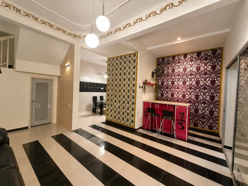 Rumah Kluster untuk Dijual di Bandar Saujana Putra (Jenjarom) - Dr Shahril Nizam - Living Room - PropertyGuru.com.my
