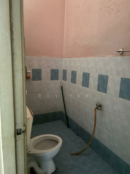 1-storey Terraced House for Rent in Taman Bestari Indah (Ulu Tiram) - Roy Yap - Bathroom - PropertyGuru.com.my