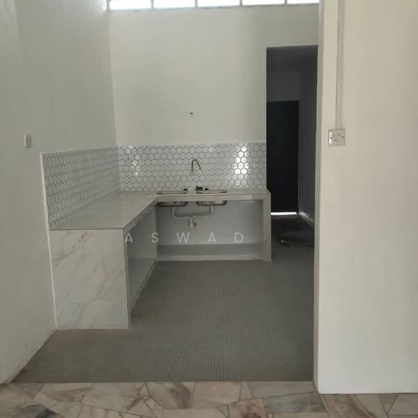 Rumah Teres 1-Tingkat untuk Dijual di Taman Sepadu (Tasek Gelugor) - Aswad . - Kitchen - PropertyGuru.com.my