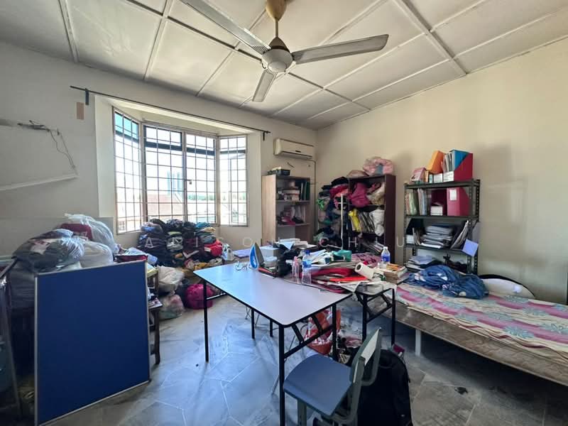 Rumah Teres 2.5-Tingkat untuk Dijual di Taman Sri Bintang (Kepong) - Alison Chiu - Study - PropertyGuru.com.my