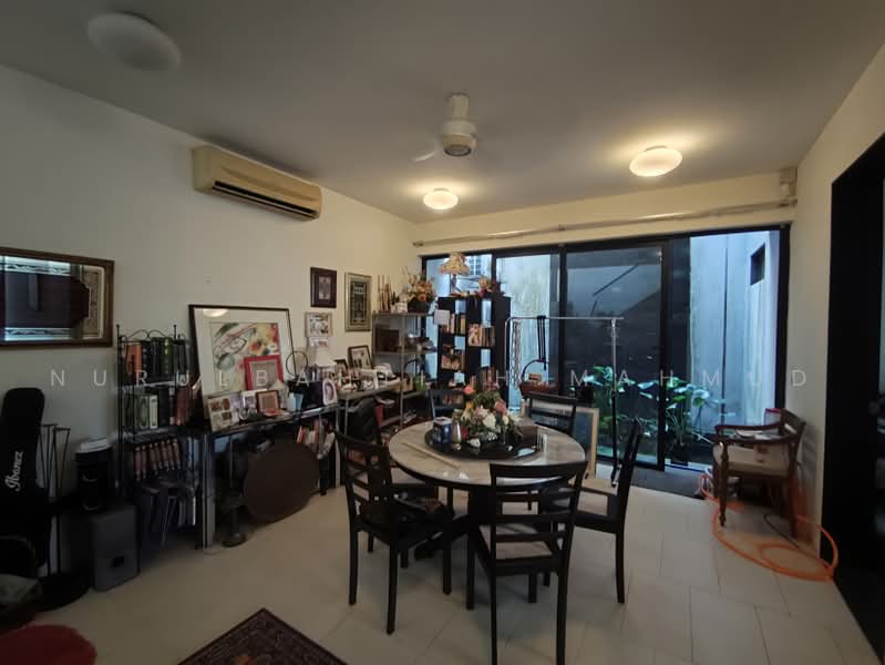 3-storey Terraced House for Sale in Taman Melawati (Ulu Kelang) - Nurulbahtiah Mahmud - Living Room - PropertyGuru.com.my