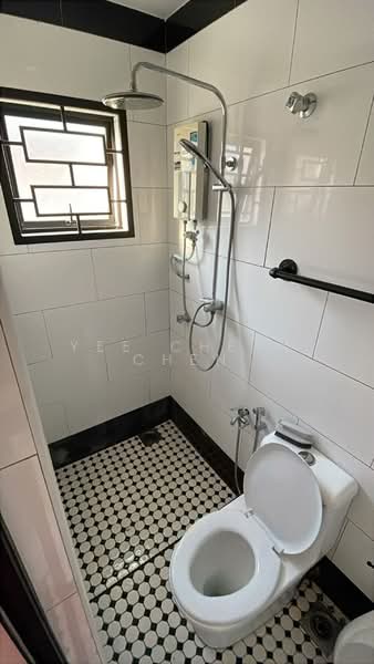2-storey Terraced House for Rent in SS15 (Subang Jaya) - Yee Cheak Chen - Bathroom - PropertyGuru.com.my
