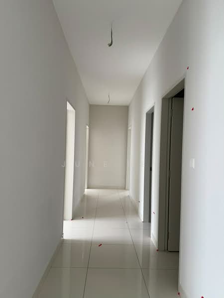 Kondominium untuk Dijual di Nestree Residence - June Pei - Corridor - PropertyGuru.com.my