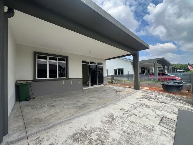 Rumah Berkembar untuk Dijual di Taman Srikandi (Telok Panglima Garang) - Liza Awi - Exterior - PropertyGuru.com.my