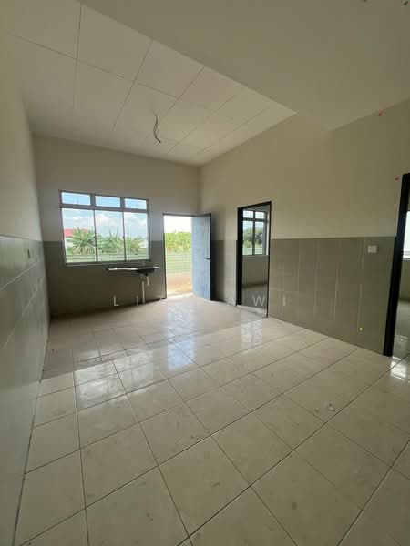 Rumah Berkembar untuk Dijual di Taman Srikandi (Telok Panglima Garang) - Liza Awi - Kitchen - PropertyGuru.com.my