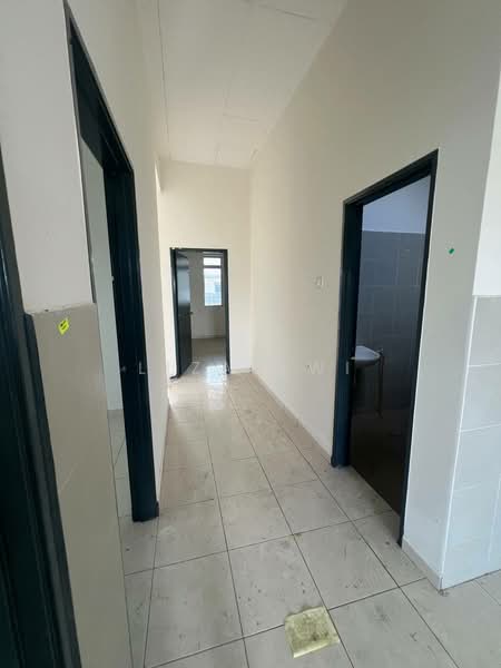 Rumah Berkembar untuk Dijual di Taman Srikandi (Telok Panglima Garang) - Liza Awi - Corridor - PropertyGuru.com.my