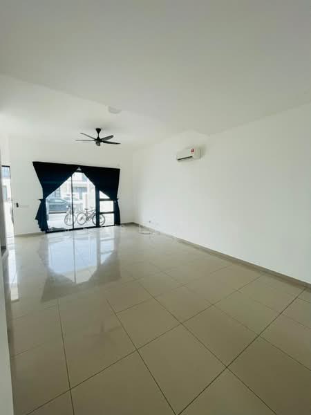 2-storey Terraced House for Rent in Iskandar Puteri (Nusajaya) (Johor) - Jessica Ma - Living Room - PropertyGuru.com.my