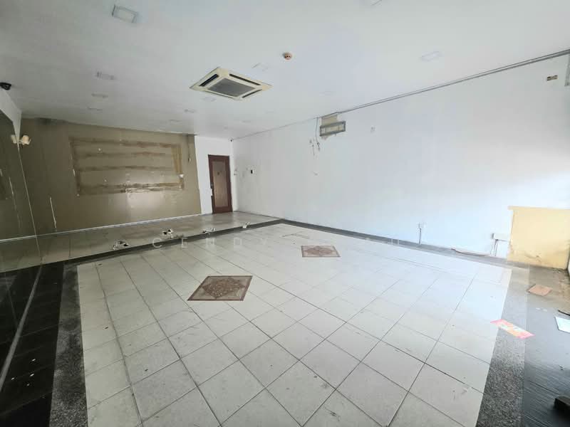 Shop / Office for Rent in Bandar Baru Uda (Tampoi) - Cendy Chau - Interior - PropertyGuru.com.my