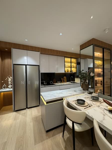 Kondominium untuk Dijual di Armani Avani Residence - Newton Ong - Kitchen - PropertyGuru.com.my