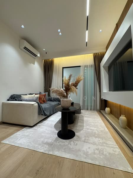 Kondominium untuk Dijual di Armani Avani Residence - Newton Ong - Living Room - PropertyGuru.com.my