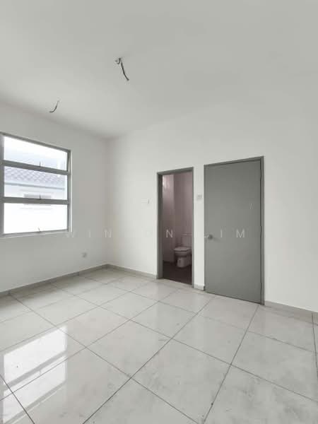 Semi-Detached House for Sale in Mutiara Rini (Skudai) - Winson Lim - PropertyGuru.com.my