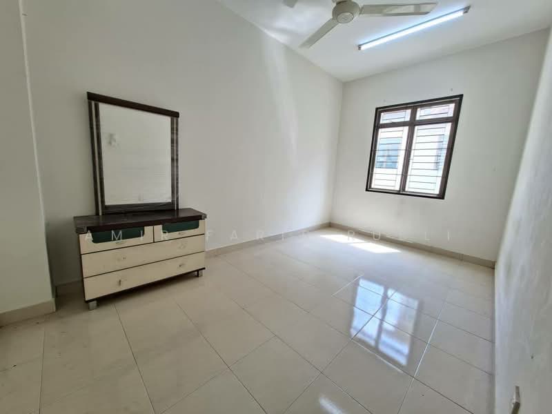 2-storey Terraced House for Sale in Bandar Dato Onn (Tebrau) - Amir Faris Rusli - Bedroom - PropertyGuru.com.my