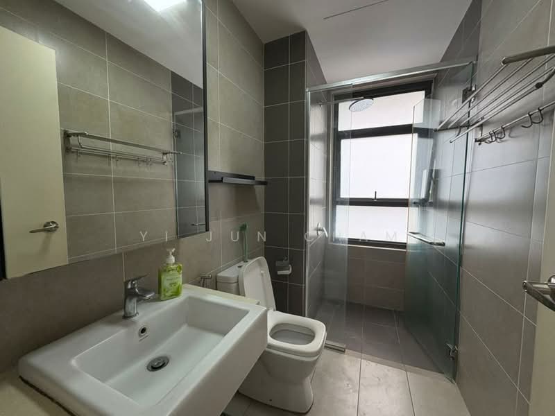Kondominium untuk Disewa di Lakeville Residence - Yi Jun Cham - Bathroom - PropertyGuru.com.my