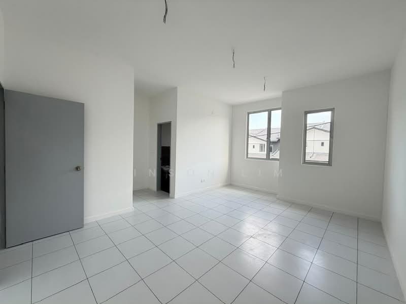Rumah Teres 2-Tingkat untuk Dijual di Bandar Bistari Perdana (Pasir Gudang) - Winson Lim - Living Room - PropertyGuru.com.my