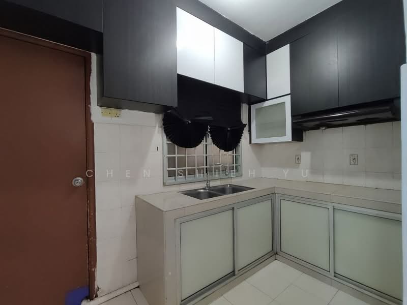 Pangsapuri untuk Disewa di Villa Krystal @ Bandar Selesa Jaya - Chen Shieh Yu - Kitchen - PropertyGuru.com.my