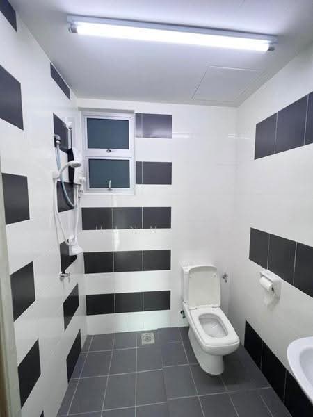 Condominium for Rent at Royale Infinity - Quinn Loh - Bathroom - PropertyGuru.com.my