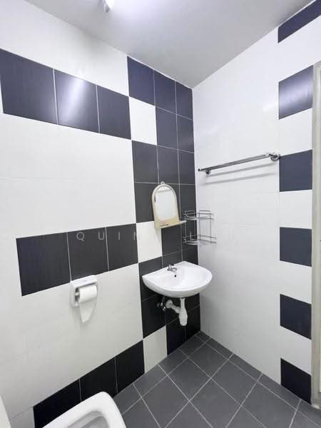Condominium for Rent at Royale Infinity - Quinn Loh - Bathroom - PropertyGuru.com.my