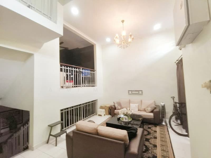 Rumah Teres 2.5-Tingkat untuk Dijual di Taman Puncak Saujana (Kajang) - Aimi Mahirah - Living Room - PropertyGuru.com.my