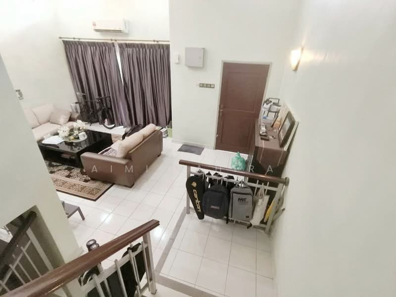 Rumah Teres 2.5-Tingkat untuk Dijual di Taman Puncak Saujana (Kajang) - Aimi Mahirah - Living Room - PropertyGuru.com.my