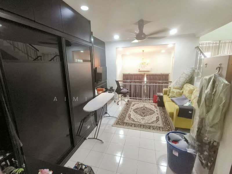 Rumah Teres 2.5-Tingkat untuk Dijual di Taman Puncak Saujana (Kajang) - Aimi Mahirah - Living Room - PropertyGuru.com.my