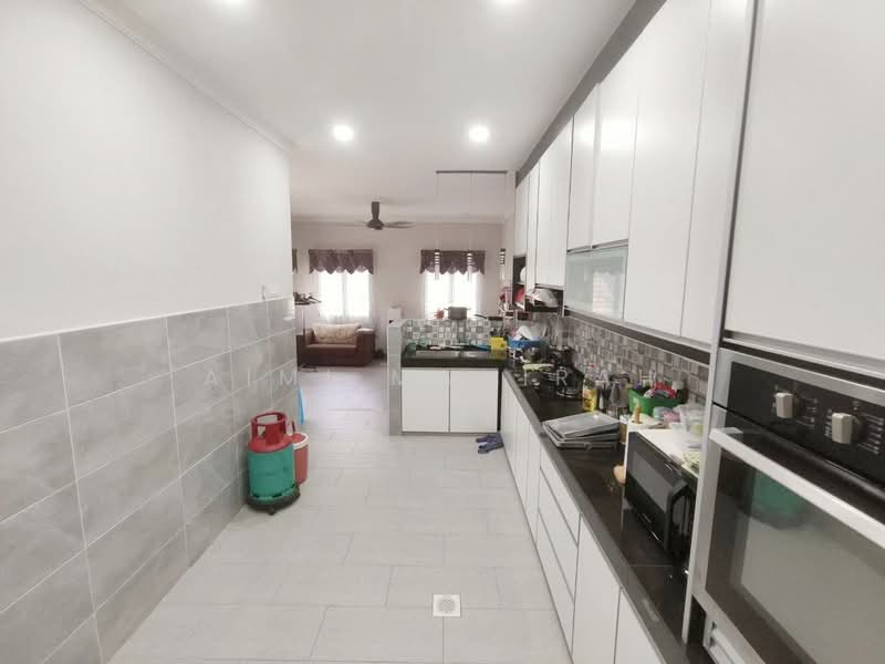 Rumah Teres 2.5-Tingkat untuk Dijual di Taman Puncak Saujana (Kajang) - Aimi Mahirah - Kitchen - PropertyGuru.com.my