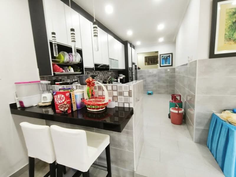 Rumah Teres 2.5-Tingkat untuk Dijual di Taman Puncak Saujana (Kajang) - Aimi Mahirah - Kitchen - PropertyGuru.com.my