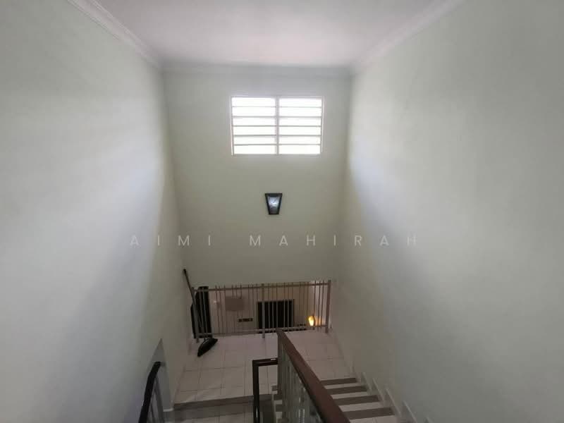 Rumah Teres 2.5-Tingkat untuk Dijual di Taman Puncak Saujana (Kajang) - Aimi Mahirah - Interior - PropertyGuru.com.my