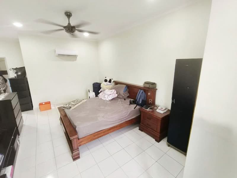 Rumah Teres 2.5-Tingkat untuk Dijual di Taman Puncak Saujana (Kajang) - Aimi Mahirah - Bedroom - PropertyGuru.com.my
