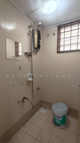 Apartment for Sale at Pangsapuri Semarak - Raja Fatimah - Bathroom - PropertyGuru.com.my
