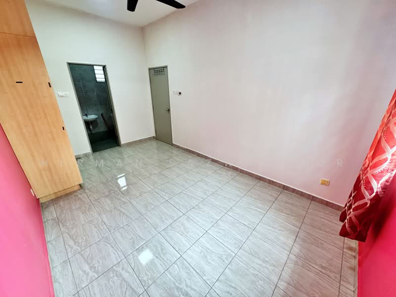 Pangsapuri untuk Disewa di Vesta View - Herman Sazwan Nor Rahim - Bedroom - PropertyGuru.com.my