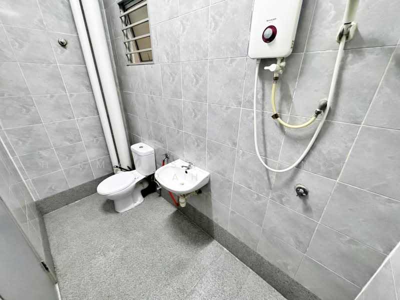 Pangsapuri untuk Disewa di Vesta View - Herman Sazwan Nor Rahim - Bathroom - PropertyGuru.com.my