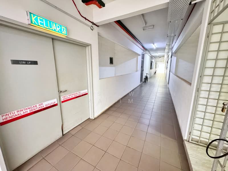 Pangsapuri untuk Disewa di Vesta View - Herman Sazwan Nor Rahim - Corridor - PropertyGuru.com.my