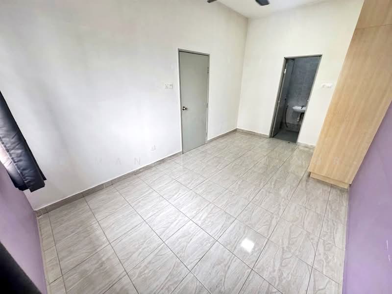 Pangsapuri untuk Disewa di Vesta View - Herman Sazwan Nor Rahim - Bedroom - PropertyGuru.com.my