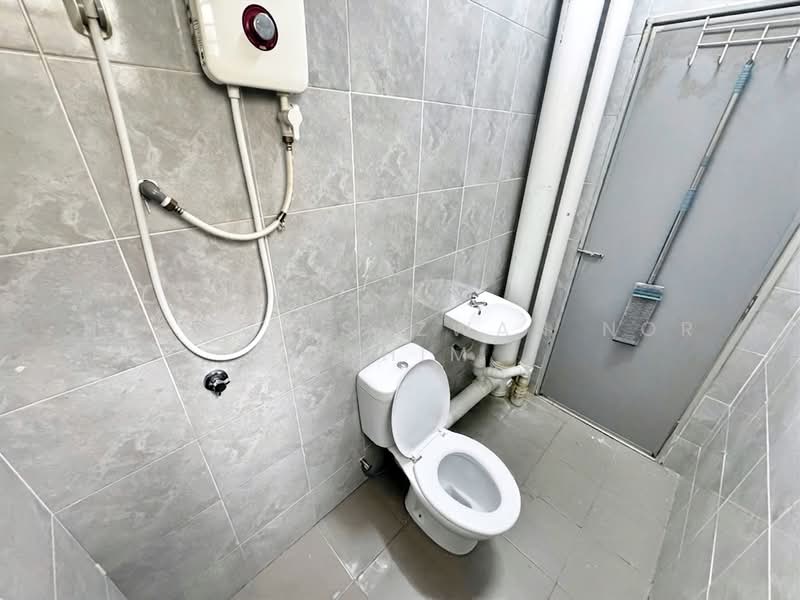 Pangsapuri untuk Disewa di Vesta View - Herman Sazwan Nor Rahim - Bathroom - PropertyGuru.com.my