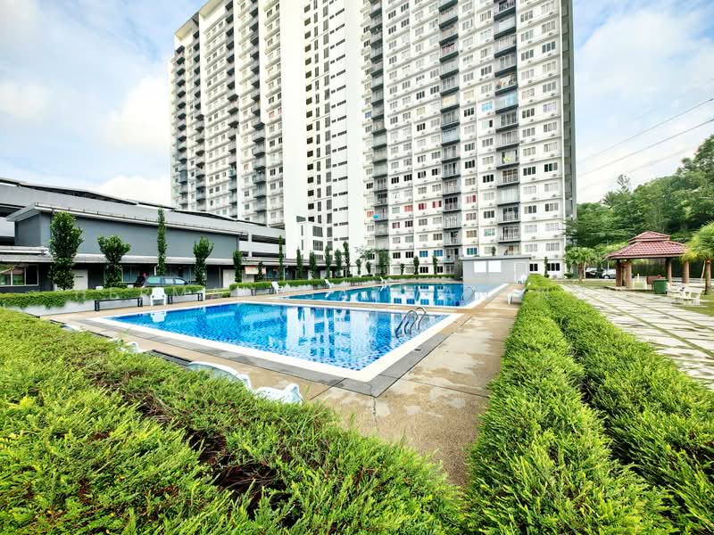 Pangsapuri untuk Disewa di Vesta View - Herman Sazwan Nor Rahim - Swimming Pool - PropertyGuru.com.my