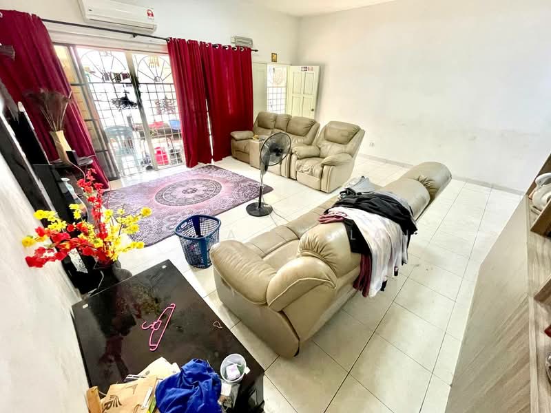 Rumah Teres 2-Tingkat untuk Dijual di Bandar Nusaputra (Puchong) - Tasya Ruslan - PropertyGuru.com.my