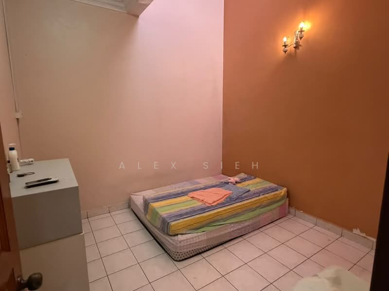 1.5-storey Terraced House for Rent in Taman Pelangi Indah (Ulu Tiram) - Alex Sieh - PropertyGuru.com.my