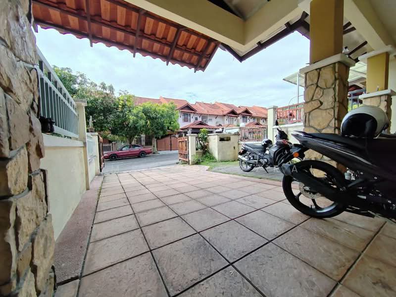 2-storey Terraced House for Sale in Alam Damai (Cheras) - Ammeer Nadzrai - Exterior - PropertyGuru.com.my