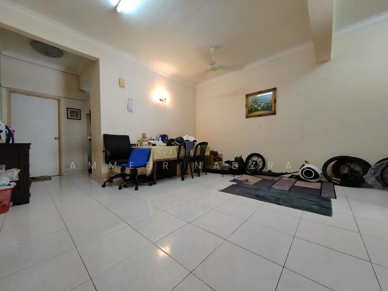 2-storey Terraced House for Sale in Alam Damai (Cheras) - Ammeer Nadzrai - Living Room - PropertyGuru.com.my
