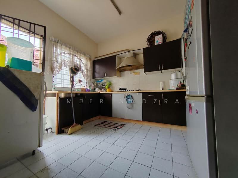 2-storey Terraced House for Sale in Alam Damai (Cheras) - Ammeer Nadzrai - Kitchen - PropertyGuru.com.my