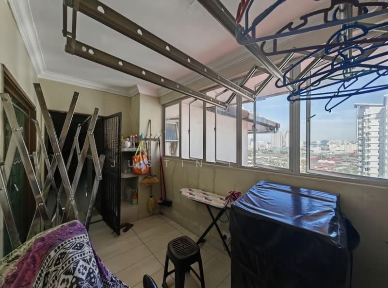 Kondominium untuk Dijual di Sri Suajaya Condominium - Justin Lai - Balcony - PropertyGuru.com.my