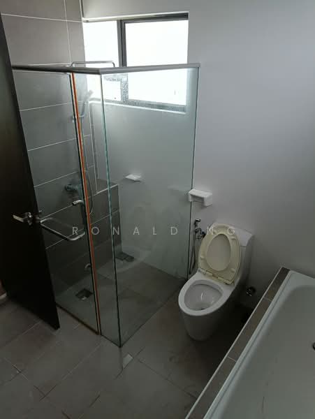 Rumah Berkembar untuk Dijual di Sungai Ara (Penang) - Ronald Ng - Bathroom - PropertyGuru.com.my