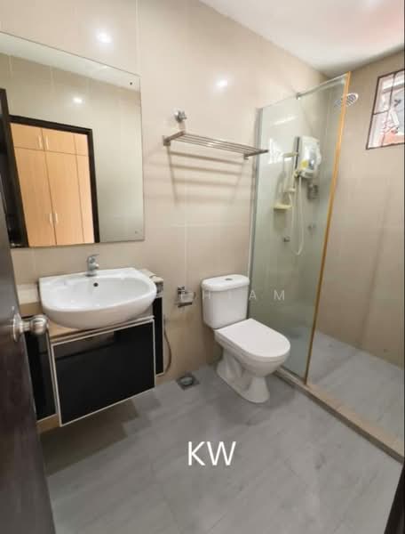 Rumah Teres untuk Disewa di Kota Kemuning (Shah Alam) - SK Thiam - Bathroom - PropertyGuru.com.my