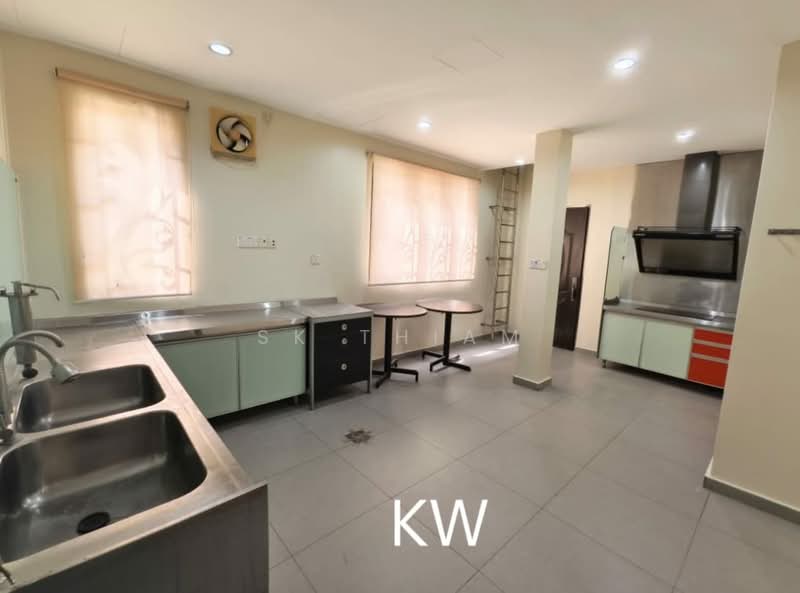Rumah Teres untuk Disewa di Kota Kemuning (Shah Alam) - SK Thiam - Kitchen - PropertyGuru.com.my